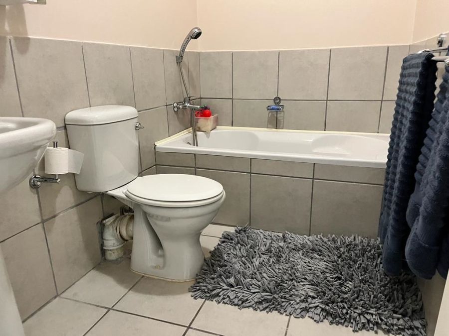 2 Bedroom Property for Sale in Island View Western Cape